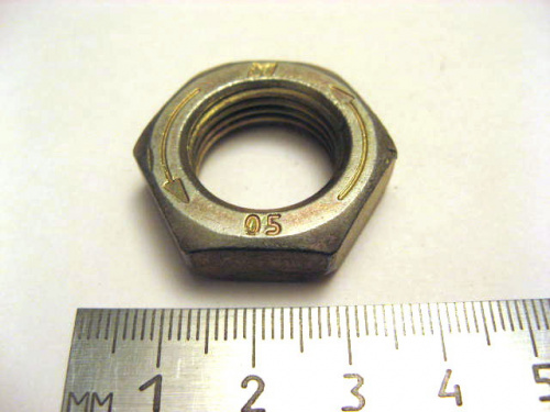 Гайка М18х1,5 рулевого наконечника (левая) (50)