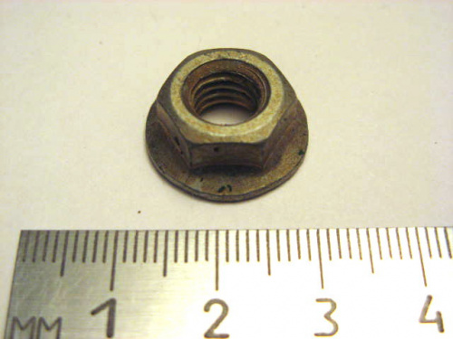 Гайка М8 с зубчатым буртиком (50) Гайка М8 с зубчатым буртиком (50)