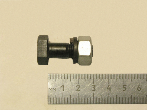 *Болт М10х28 полуоси (правый) в сборе (20)
