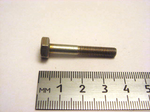 Болт М5х33 (50) Болт М5х33 (50)