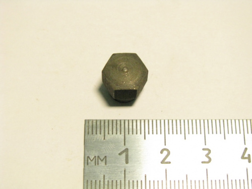 Гайка М6 закрытая дворников (черная) (50)