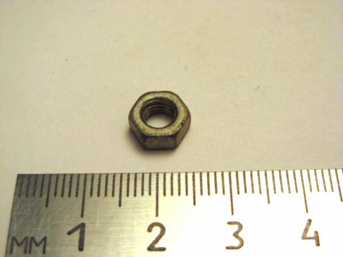 Гайка М5 простая (100) Гайка М5 простая (100)